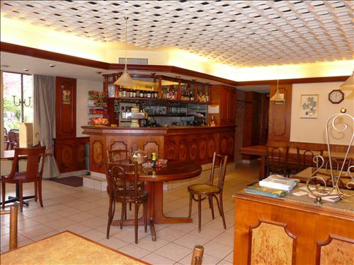 La Dent-Du-Midi Hotel & Restaurant サン・モーリス レストラン 写真